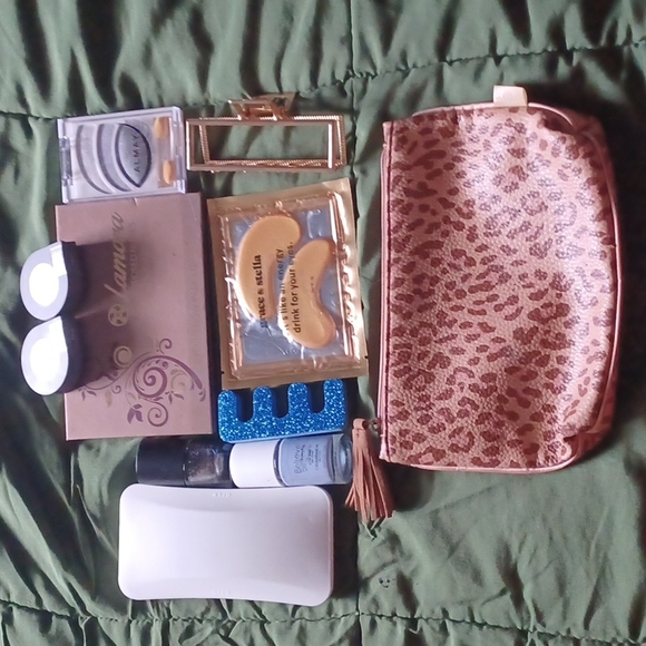 Assortment of makeup nail polish mini UV light hair clip makeup never used - Picture 1 of 4